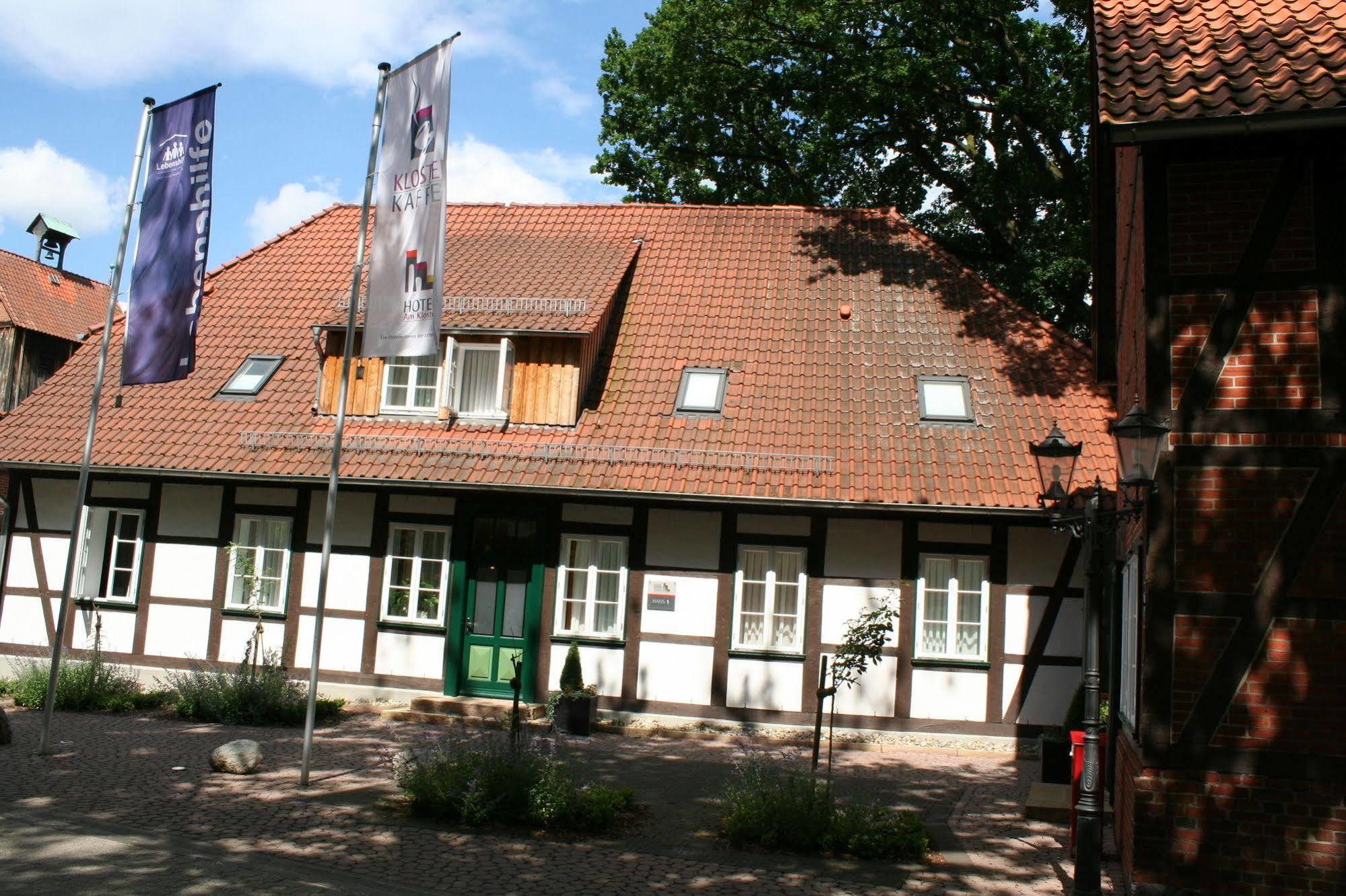 Hotel Am Kloster Wienhausen ภายนอก รูปภาพ